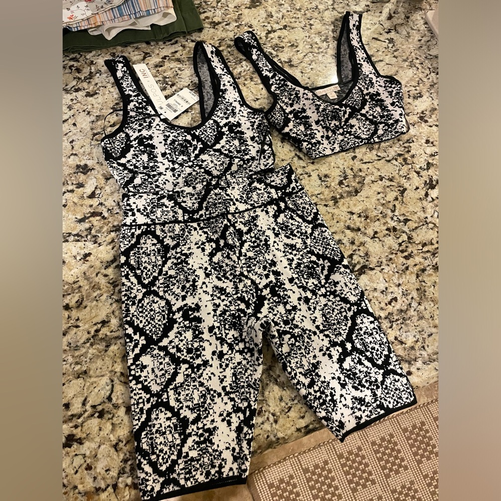 Cupola x inc black and white set